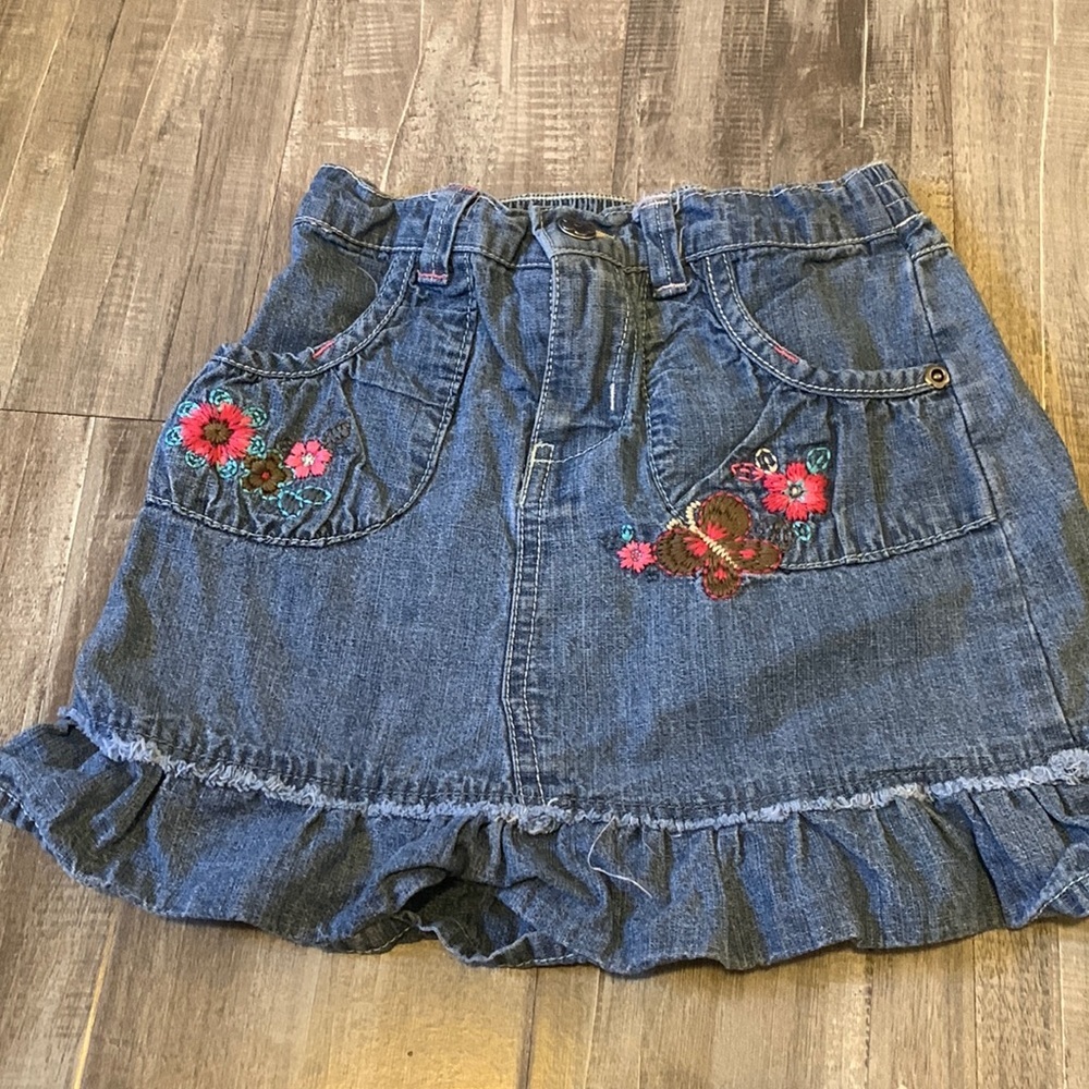 Circo girls skirt‎ size 5T